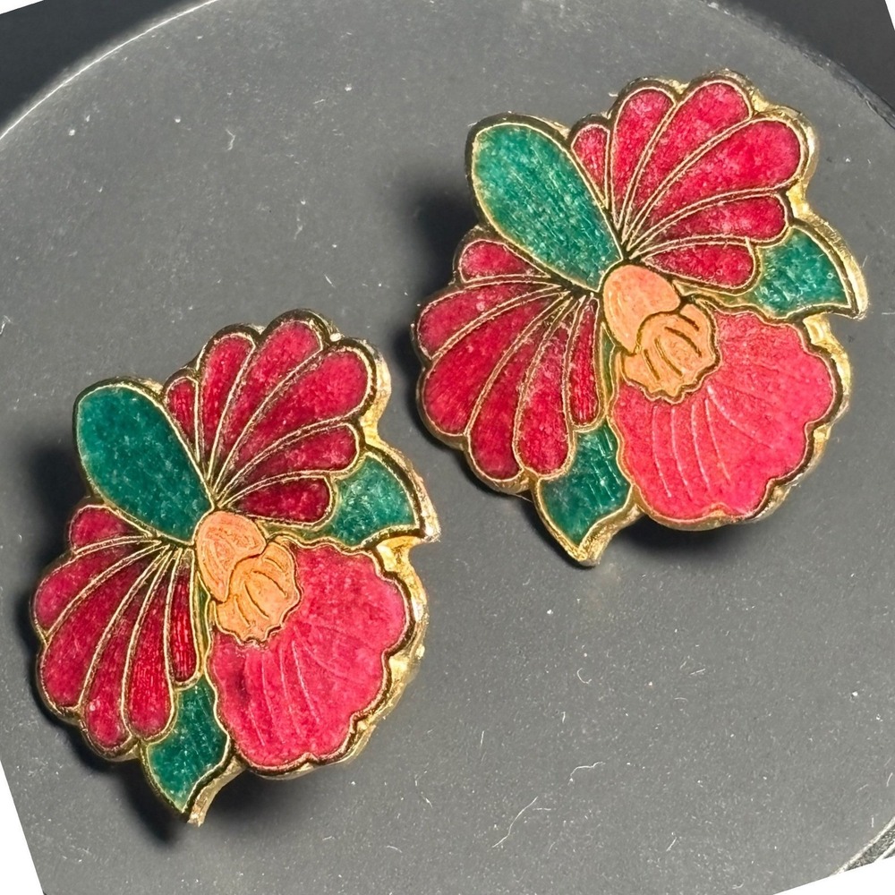 VTG Clip On Earrings Magenta Green Gold Tone Enamel Floral Cloisonne Style Studs